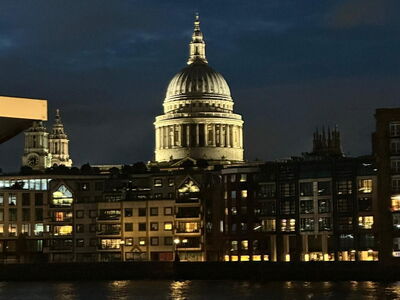 St. Paul’s Cathedral bei Nacht